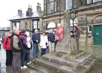 Guide tour of Buxton